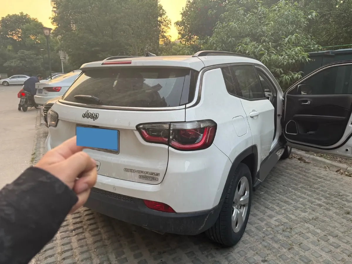 2019 Jeep Compass 1.3T 173HP L4 7DCT,autocango,china used car exporter,china ev exporter,chinese used car exporter,chinese used ev exporter