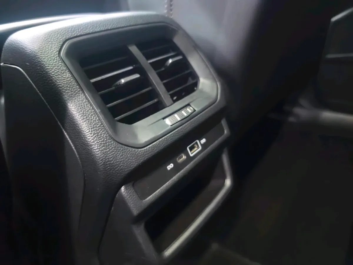 2022 Volkswagen Tharu 1.4T 150HP L4 7DCT,autocango,china used car exporter,china ev exporter,chinese used car exporter,chinese used ev exporter