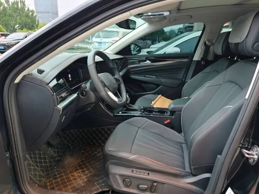 2024 Volkswagen Passat 2.0T 220HP L4 7DCT,autocango,china used car exporter,china ev exporter,chinese used car exporter,chinese used ev exporter