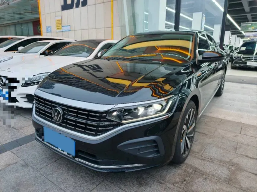 2024 Volkswagen Passat 2.0T 220HP L4 7DCT,autocango,china used car exporter,china ev exporter,chinese used car exporter,chinese used ev exporter