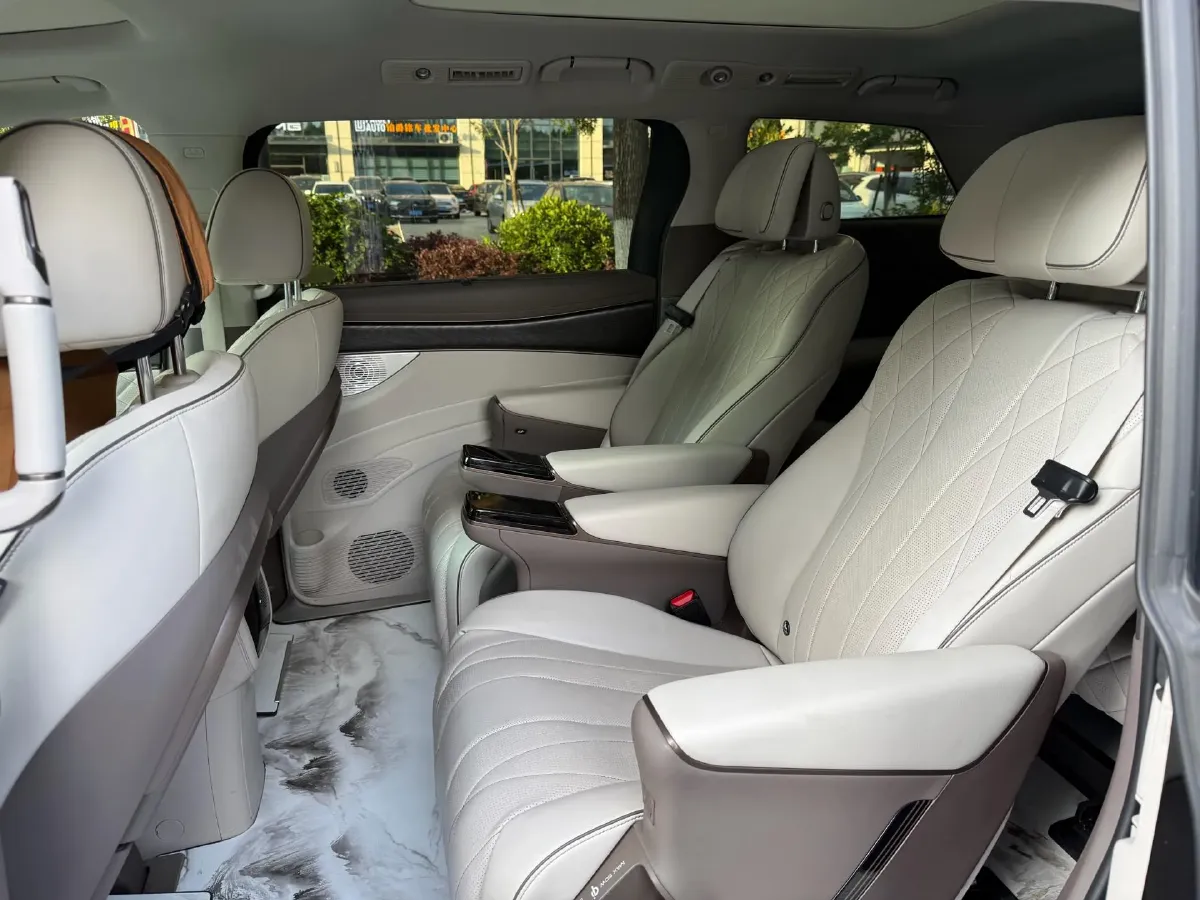 2022 HongQi HS7 3.0T 337HP V6 8AT,autocango,china used car exporter,china ev exporter,chinese used car exporter,chinese used ev exporter