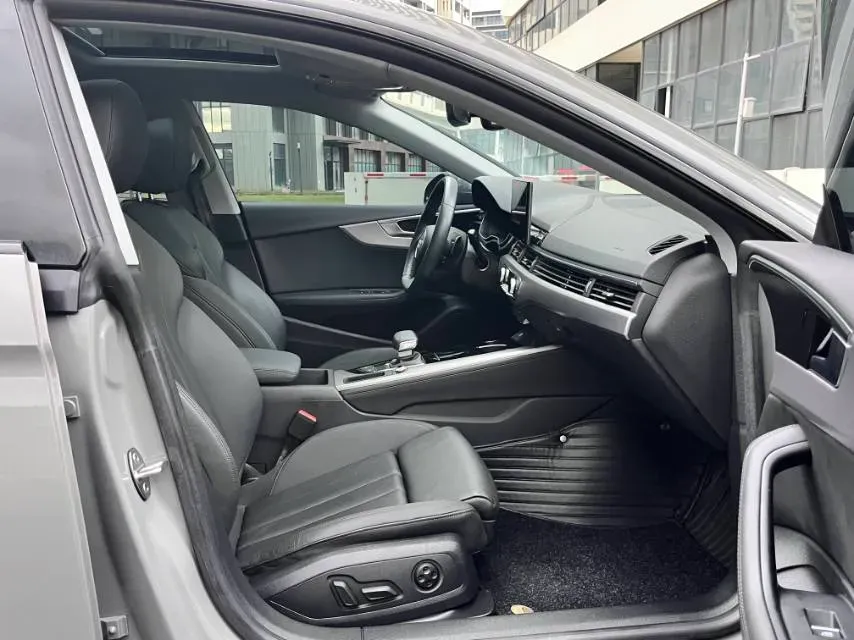 2022 Audi A5 2.0T 204HP L4 7DCT,autocango,china used car exporter,china ev exporter,chinese used car exporter,chinese used ev exporter
