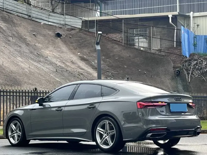 2022 Audi A5 2.0T 204HP L4 7DCT,autocango,china used car exporter,china ev exporter,chinese used car exporter,chinese used ev exporter