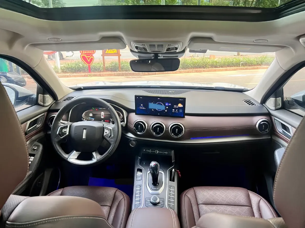 2021 WEY VV6 2.0T 227HP L4 7DCT,autocango,china used car exporter,china ev exporter,chinese used car exporter,chinese used ev exporter