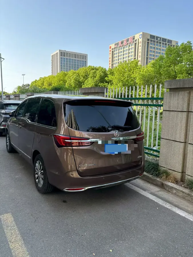 2022 Buick GL8 2.0T 237HP L4 9AT,autocango,china used car exporter,china ev exporter,chinese used car exporter,chinese used ev exporter