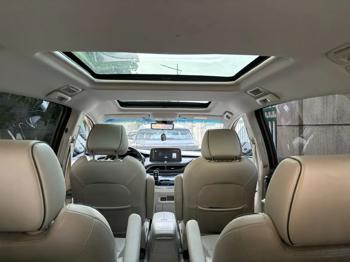 2022 Buick GL8 2.0T 237HP L4 9AT,autocango,china used car exporter,china ev exporter,chinese used car exporter,chinese used ev exporter