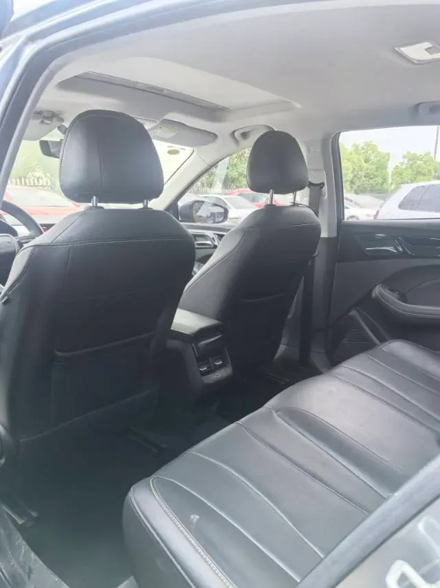 2021 Roewe i5 1.5L 120HP L4 CVT,autocango,china used car exporter,china ev exporter,chinese used car exporter,chinese used ev exporter