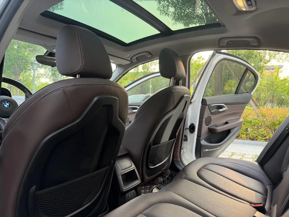 2020 BMW 1 Series 1.5T 140HP L3 7DCT,autocango,china used car exporter,china ev exporter,chinese used car exporter,chinese used ev exporter