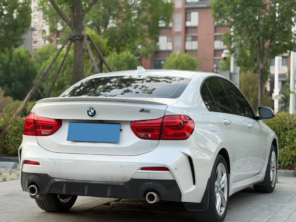2020 BMW 1 Series 1.5T 140HP L3 7DCT,autocango,china used car exporter,china ev exporter,chinese used car exporter,chinese used ev exporter