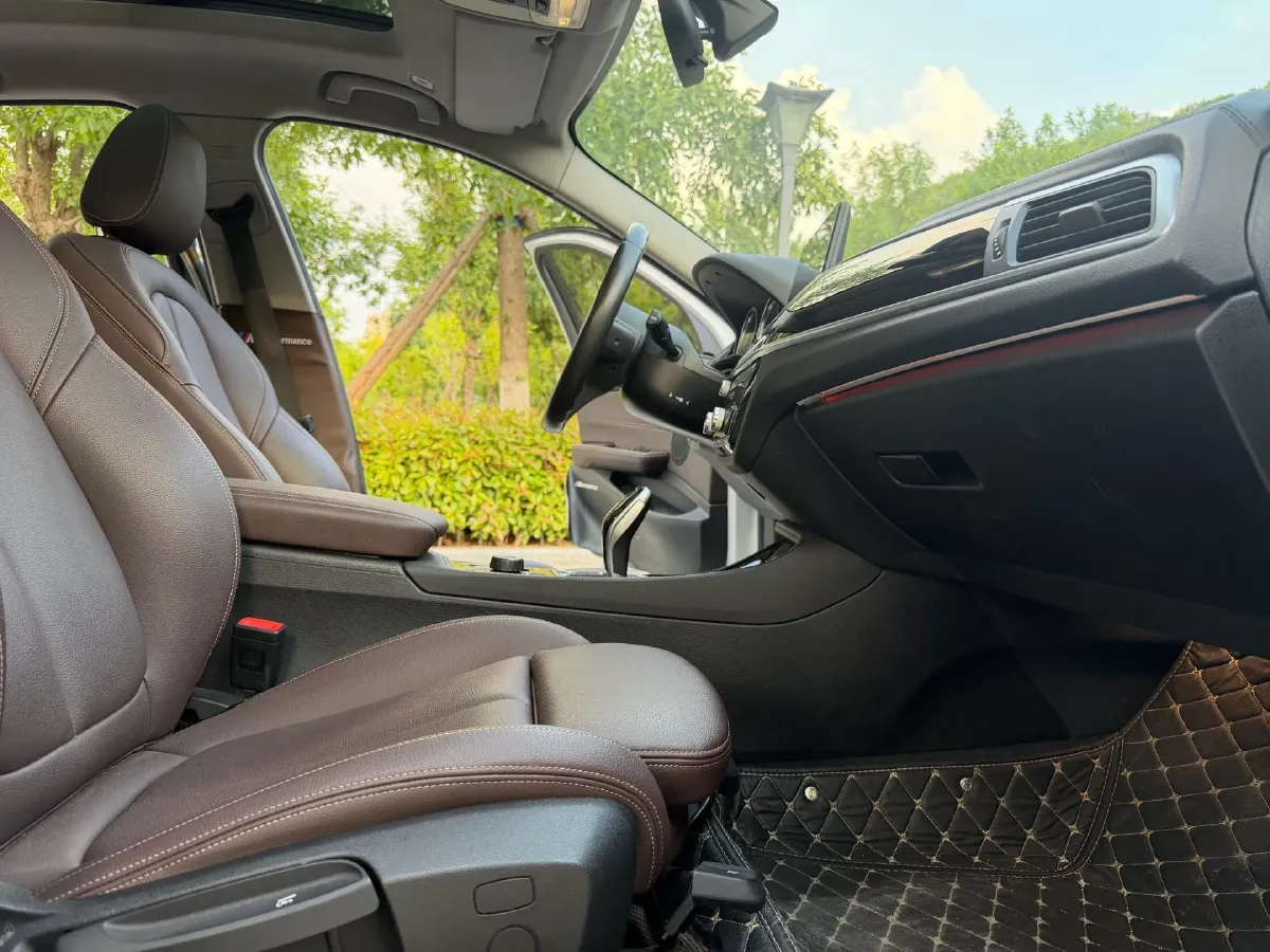2020 BMW 1 Series 1.5T 140HP L3 7DCT,autocango,china used car exporter,china ev exporter,chinese used car exporter,chinese used ev exporter