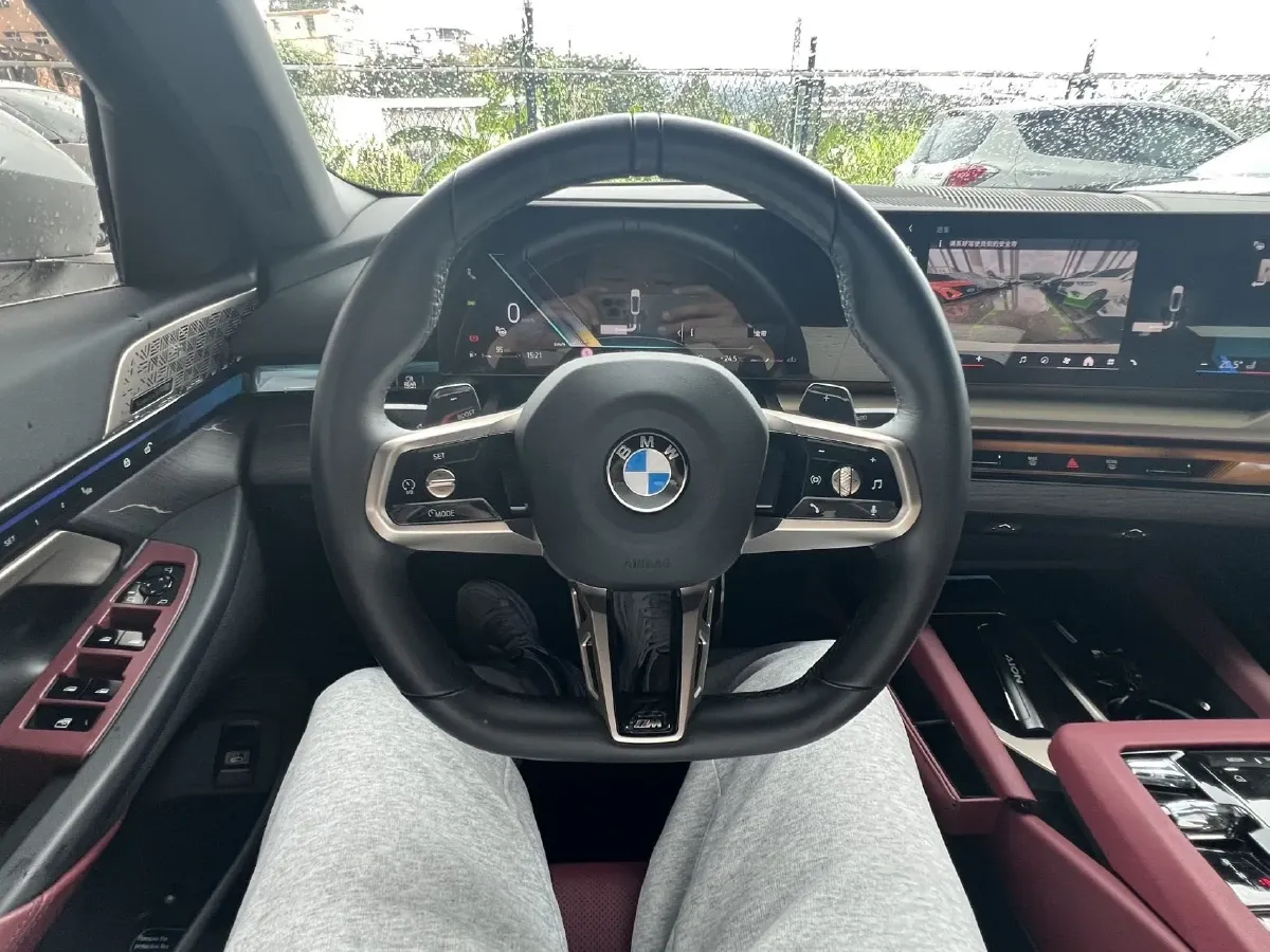 2024 BMW 5 Series 2.0T 258HP L4 8AT,autocango,china used car exporter,china ev exporter,chinese used car exporter,chinese used ev exporter