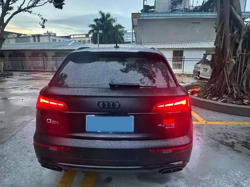 2024 Audi Q5L 2.0T 245HP L4 7DCT,autocango,china used car exporter,china ev exporter,chinese used car exporter,chinese used ev exporter