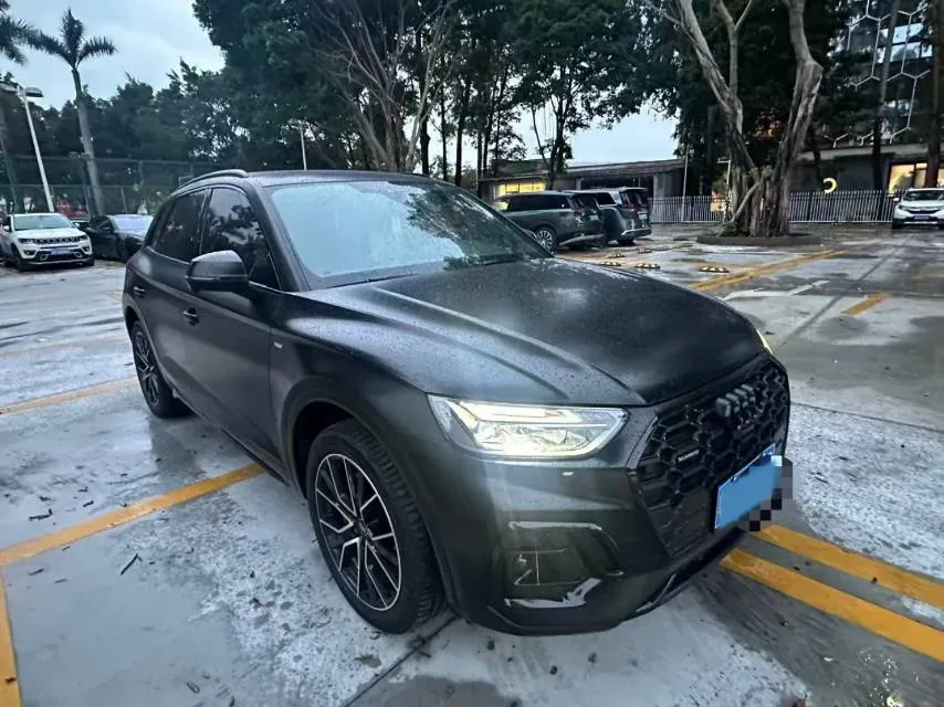 2024 Audi Q5L 2.0T 245HP L4 7DCT,autocango,china used car exporter,china ev exporter,chinese used car exporter,chinese used ev exporter