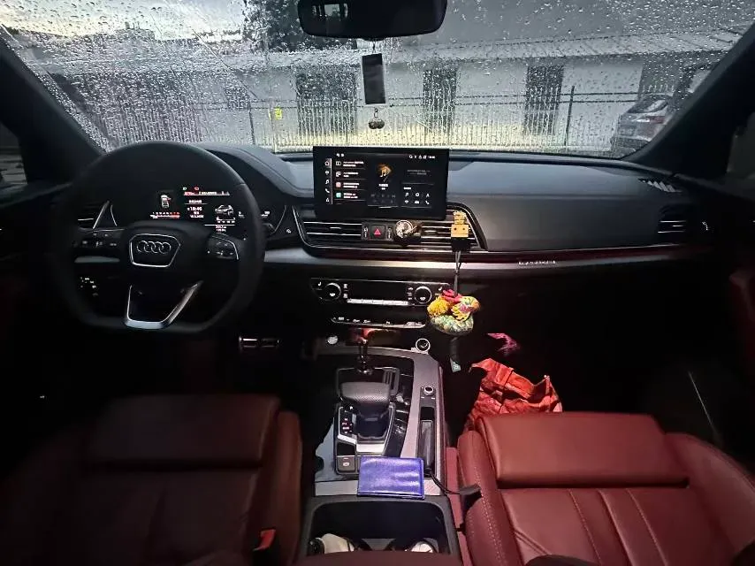 2024 Audi Q5L 2.0T 245HP L4 7DCT,autocango,china used car exporter,china ev exporter,chinese used car exporter,chinese used ev exporter