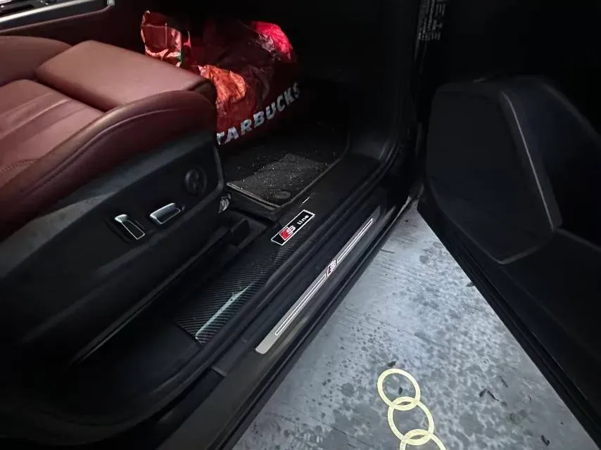 2024 Audi Q5L 2.0T 245HP L4 7DCT,autocango,china used car exporter,china ev exporter,chinese used car exporter,chinese used ev exporter