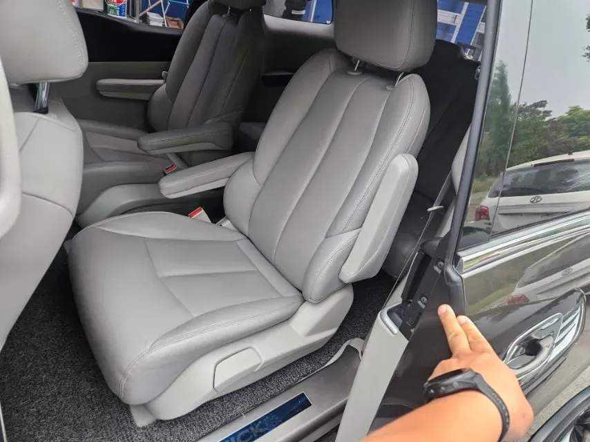 2023 Buick GL8 2.0T 237HP L4 9AT,autocango,china used car exporter,china ev exporter,chinese used car exporter,chinese used ev exporter