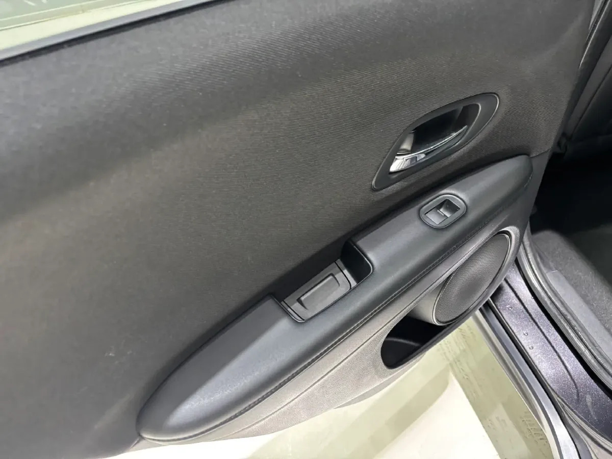 2022 Honda Vezel 1.5L 131HP L4 CVT,autocango,china used car exporter,china ev exporter,chinese used car exporter,chinese used ev exporter