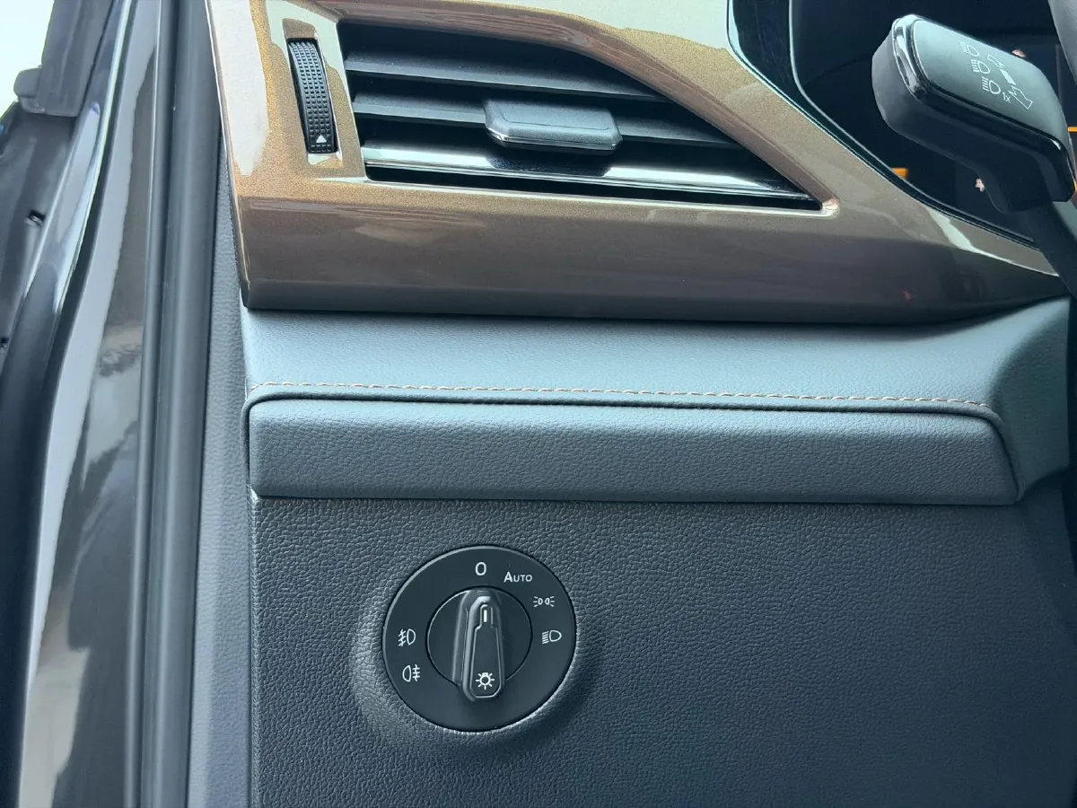2022 Volkswagen Tharu 1.4T 150HP L4 7DCT,autocango,china used car exporter,china ev exporter,chinese used car exporter,chinese used ev exporter