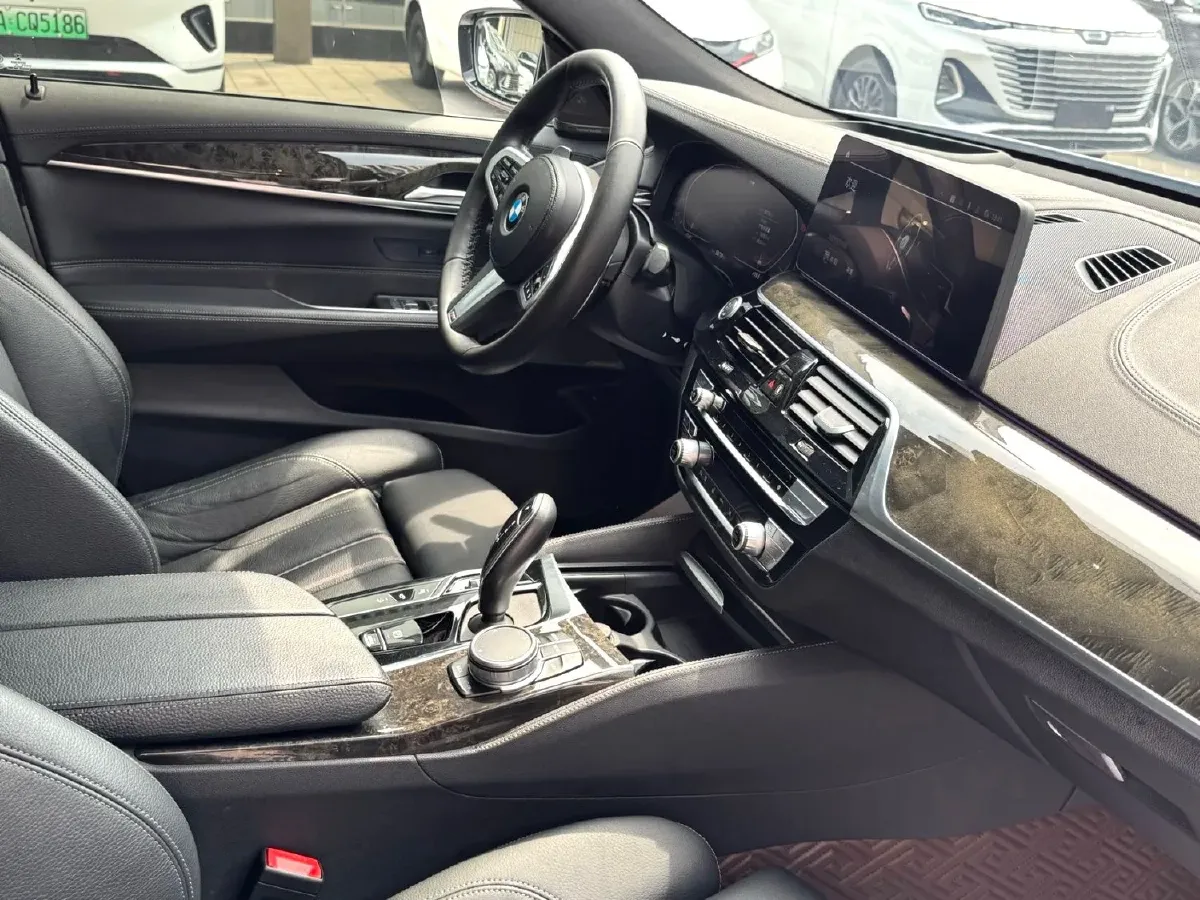 2020 BMW 6 Series GT 2.0T 258HP L4 8AT,autocango,china used car exporter,china ev exporter,chinese used car exporter,chinese used ev exporter