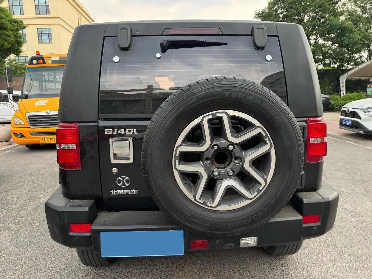 2017 Beijing BJ40 2.3T 250HP L4 6AT,autocango,china used car exporter,china ev exporter,chinese used car exporter,chinese used ev exporter