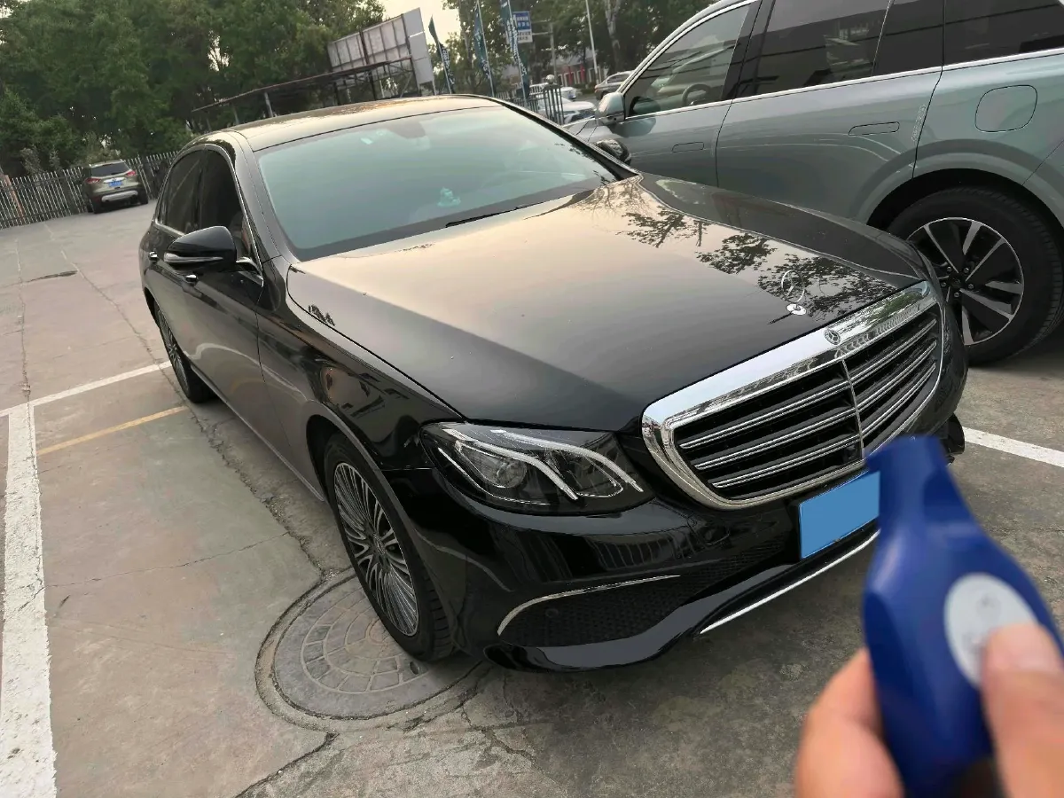 2020 Mercedes-Benz E Class 2.0T 258HP L4 9AT,autocango,china used car exporter,china ev exporter,chinese used car exporter,chinese used ev exporter