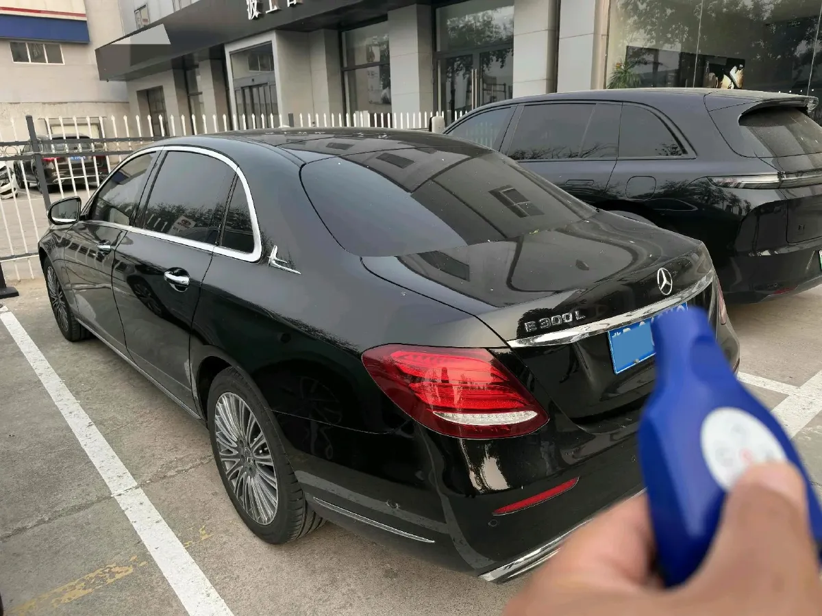 2020 Mercedes-Benz E Class 2.0T 258HP L4 9AT,autocango,china used car exporter,china ev exporter,chinese used car exporter,chinese used ev exporter