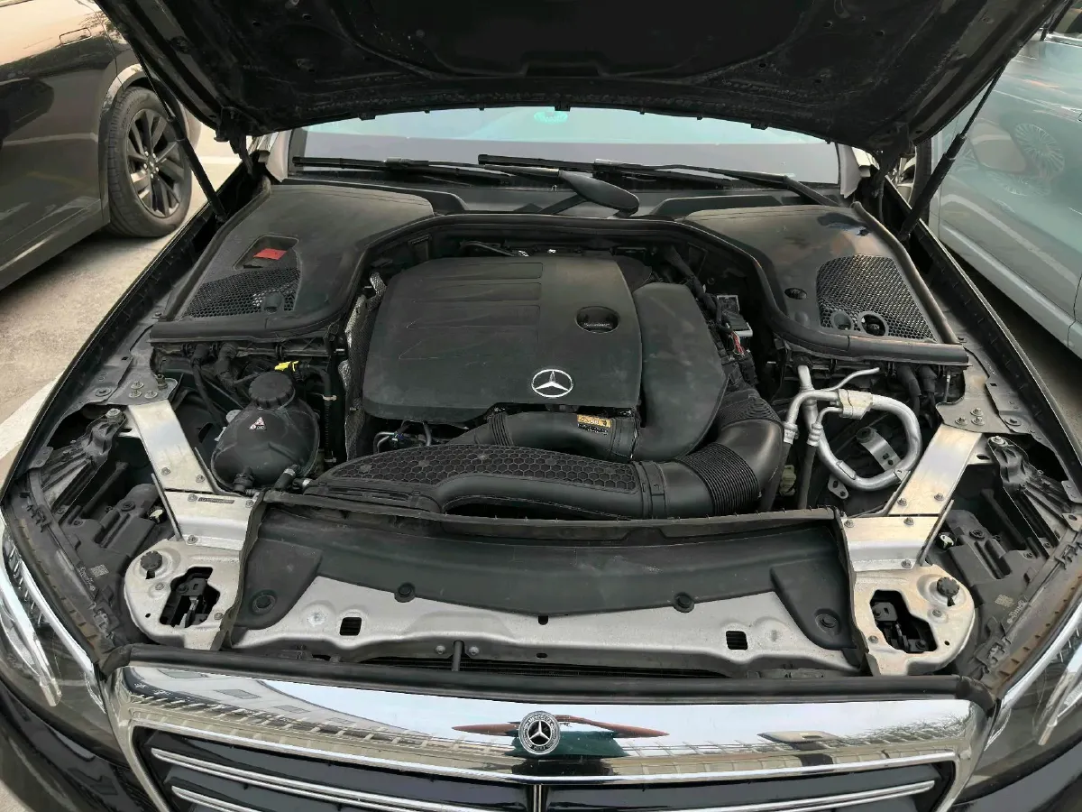 2020 Mercedes-Benz E Class 2.0T 258HP L4 9AT,autocango,china used car exporter,china ev exporter,chinese used car exporter,chinese used ev exporter