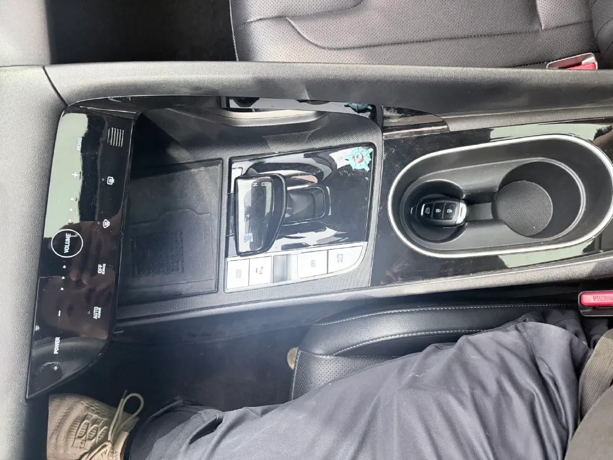 2022 Hyundai Elantra 1.5L 115HP L4 CVT,autocango,china used car exporter,china ev exporter,chinese used car exporter,chinese used ev exporter