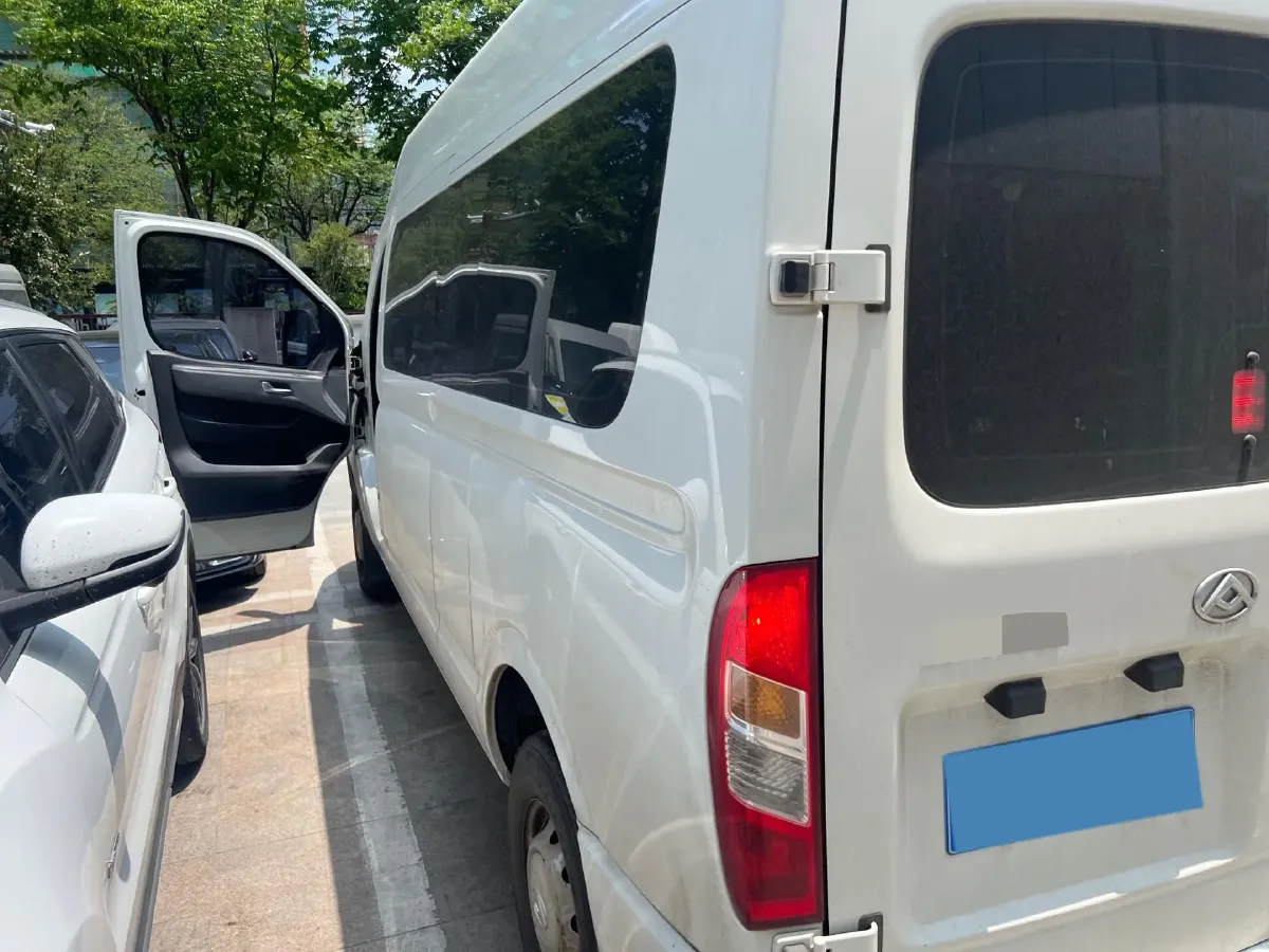2023 MAXUS XinTu V80 2.0T 139HP L4 6MT,autocango,china used car exporter,china ev exporter,chinese used car exporter,chinese used ev exporter