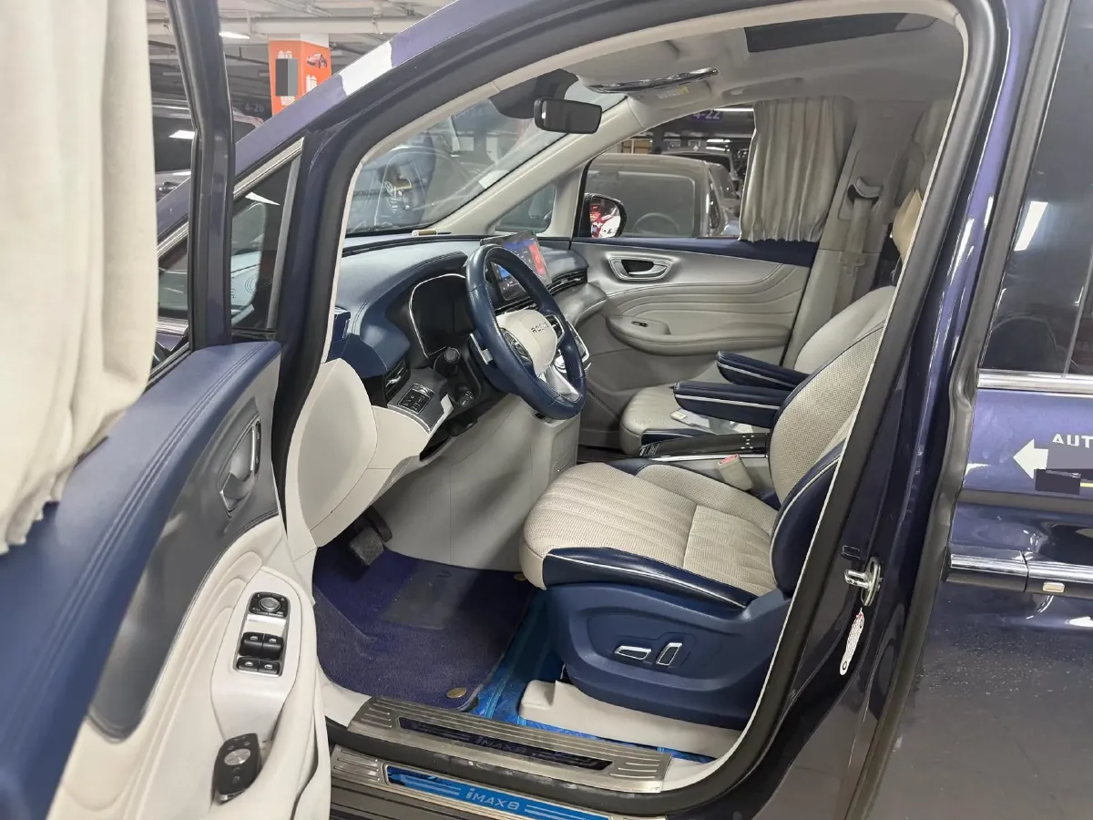2022 Roewe iMAX8 2.0T 234HP L4 8AT,autocango,china used car exporter,china ev exporter,chinese used car exporter,chinese used ev exporter