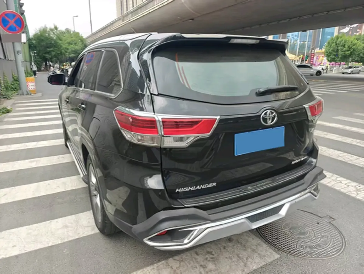 2021 Toyota Highlander 2.0T 220HP L4 6AT,autocango,china used car exporter,china ev exporter,chinese used car exporter,chinese used ev exporter