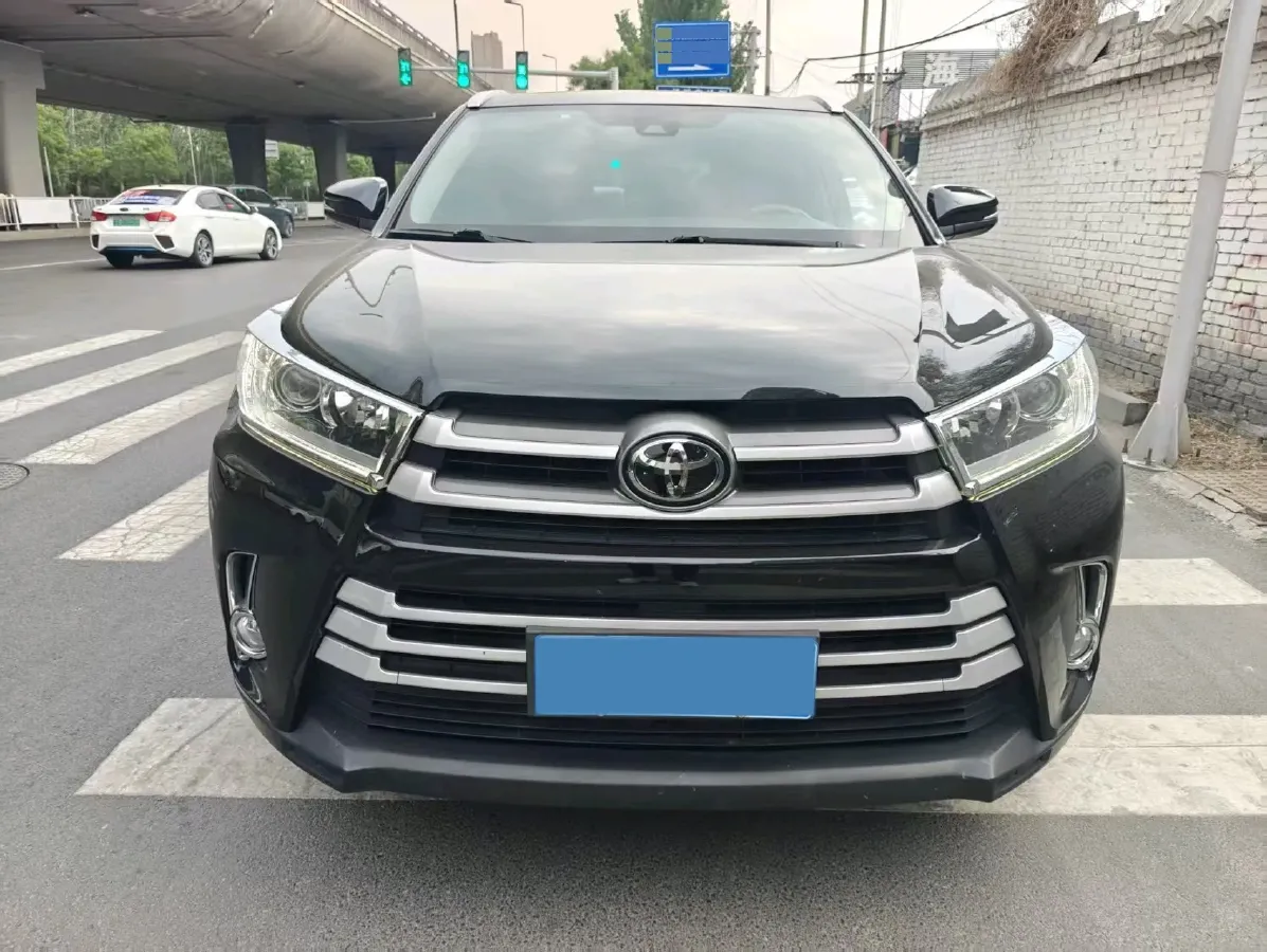 2021 Toyota Highlander 2.0T 220HP L4 6AT,autocango,china used car exporter,china ev exporter,chinese used car exporter,chinese used ev exporter