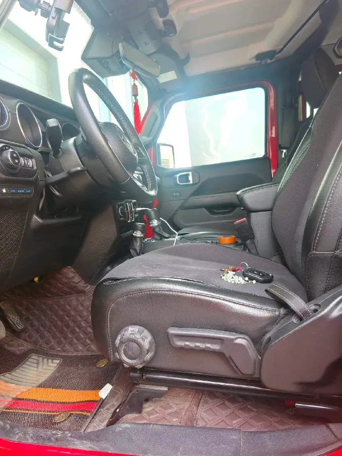 2021 Jeep Wrangler 2.0T 266HP L4 8AT,autocango,china used car exporter,china ev exporter,chinese used car exporter,chinese used ev exporter