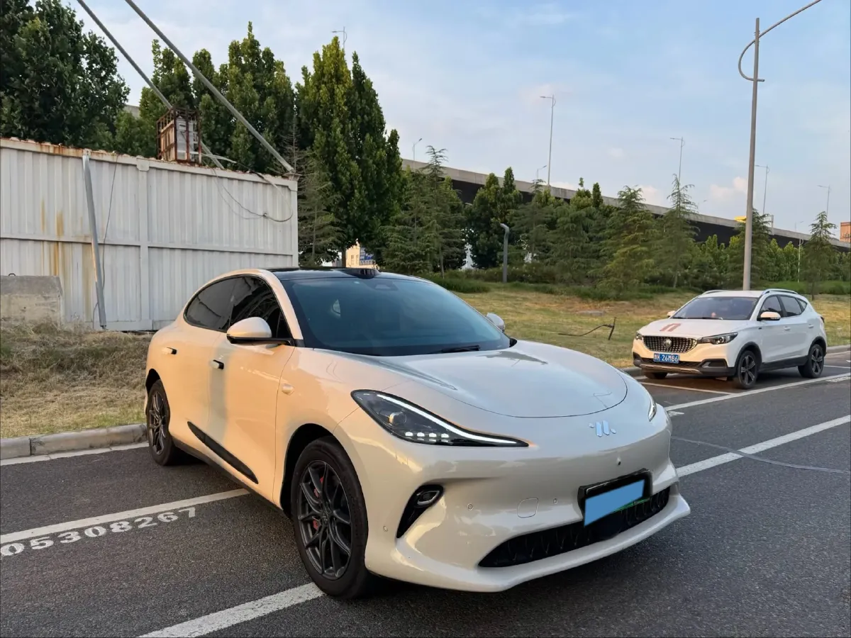 2025 IM LS6 BEV 83KWH,autocango,china used car exporter,china ev exporter,chinese used car exporter,chinese used ev exporter