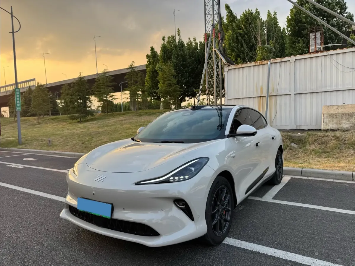 2025 IM LS6 BEV 83KWH,autocango,china used car exporter,china ev exporter,chinese used car exporter,chinese used ev exporter