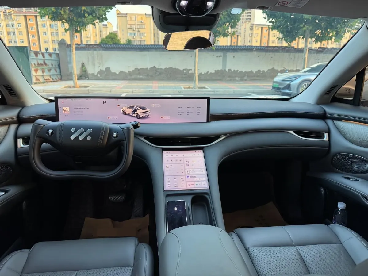 2025 IM LS6 BEV 83KWH,autocango,china used car exporter,china ev exporter,chinese used car exporter,chinese used ev exporter