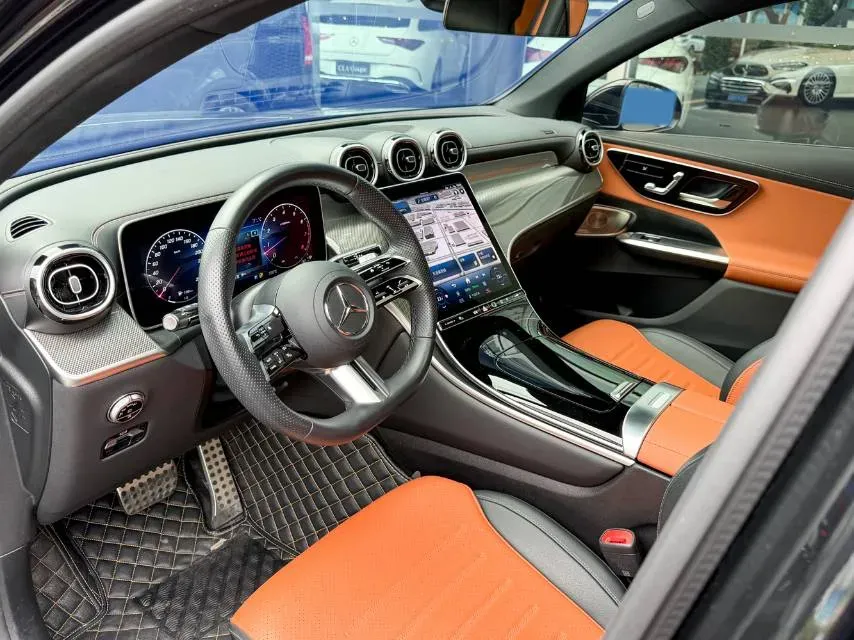 2024 Mercedes-Benz GLC Coupe 2.0T 204HP L4 9AT,autocango,china used car exporter,china ev exporter,chinese used car exporter,chinese used ev exporter
