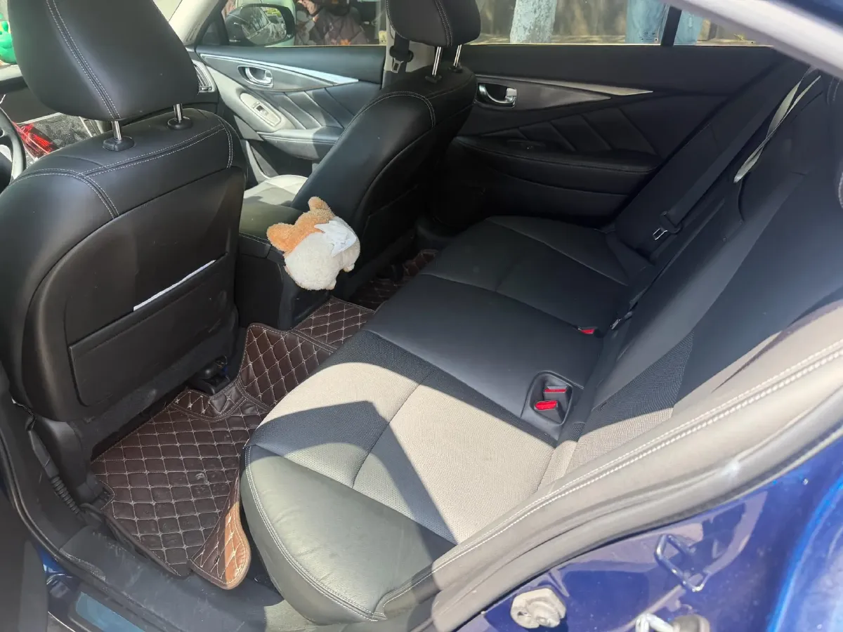 2018 Jeep Grand Commander 2.0T 265HP L4 9AT,autocango,china used car exporter,china ev exporter,chinese used car exporter,chinese used ev exporter