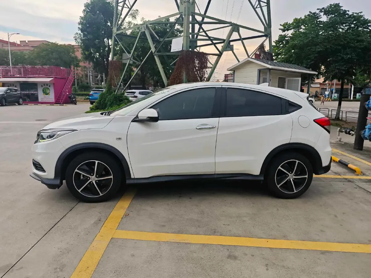 2022 Honda Vezel 1.5L 131HP L4 CVT,autocango,china used car exporter,china ev exporter,chinese used car exporter,chinese used ev exporter