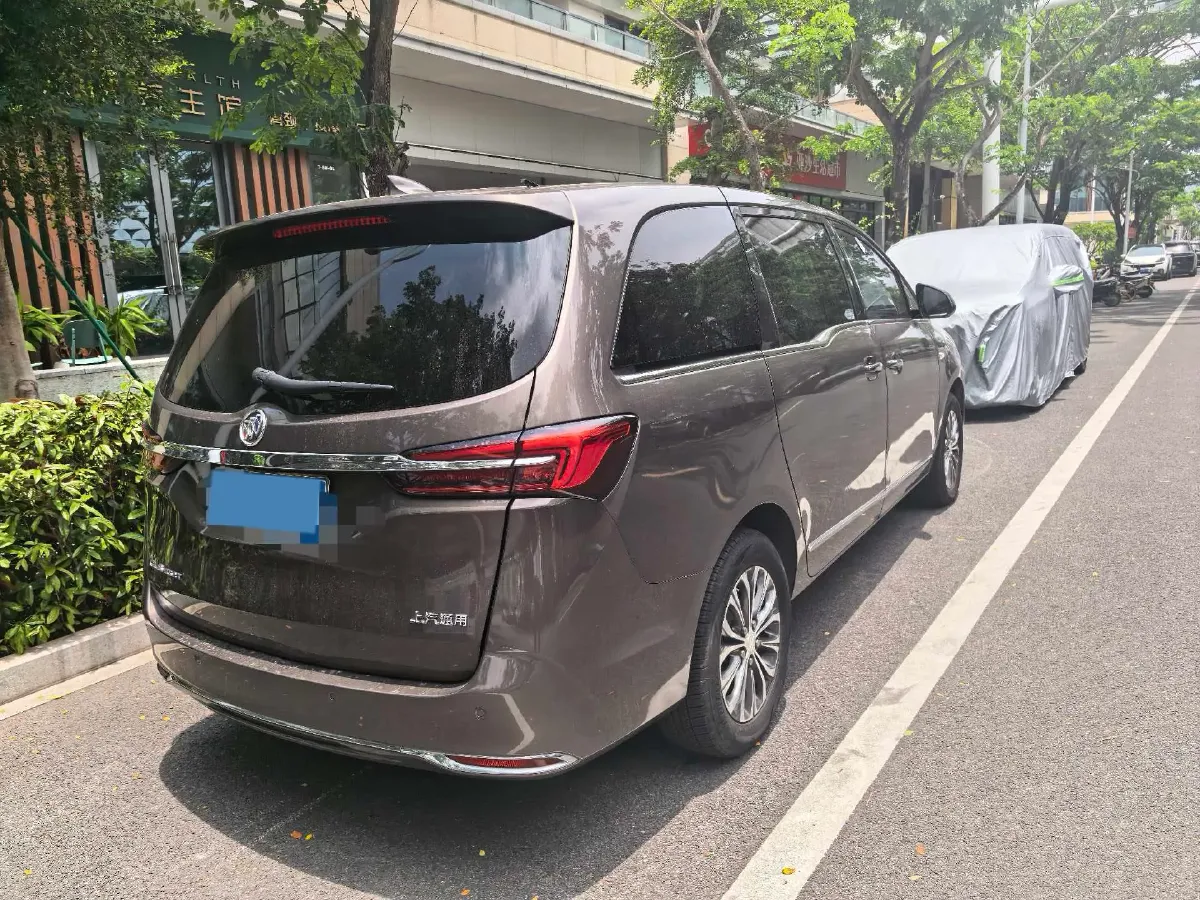2022 Buick GL8 2.0T 237HP L4 9AT,autocango,china used car exporter,china ev exporter,chinese used car exporter,chinese used ev exporter