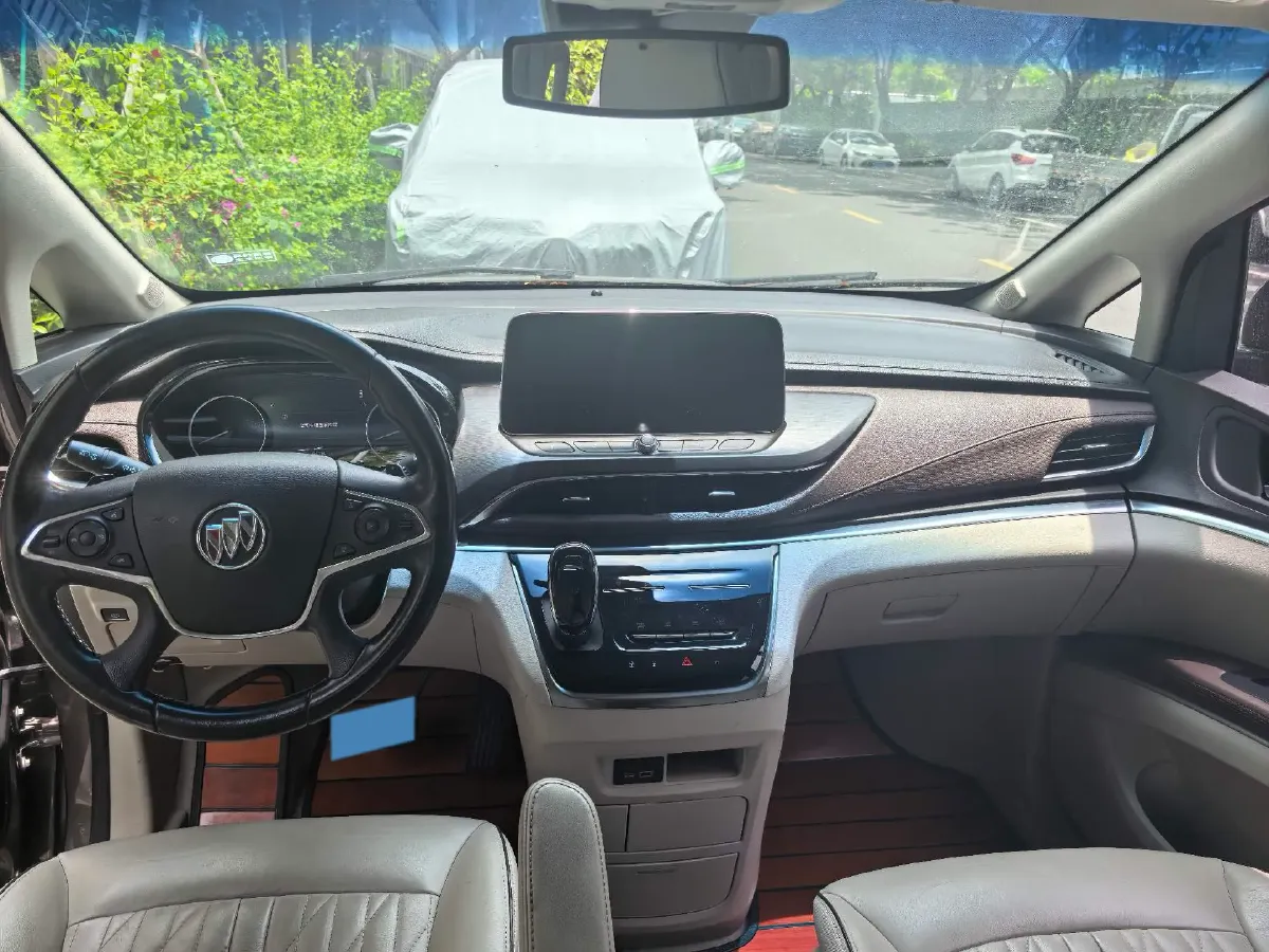 2022 Buick GL8 2.0T 237HP L4 9AT,autocango,china used car exporter,china ev exporter,chinese used car exporter,chinese used ev exporter