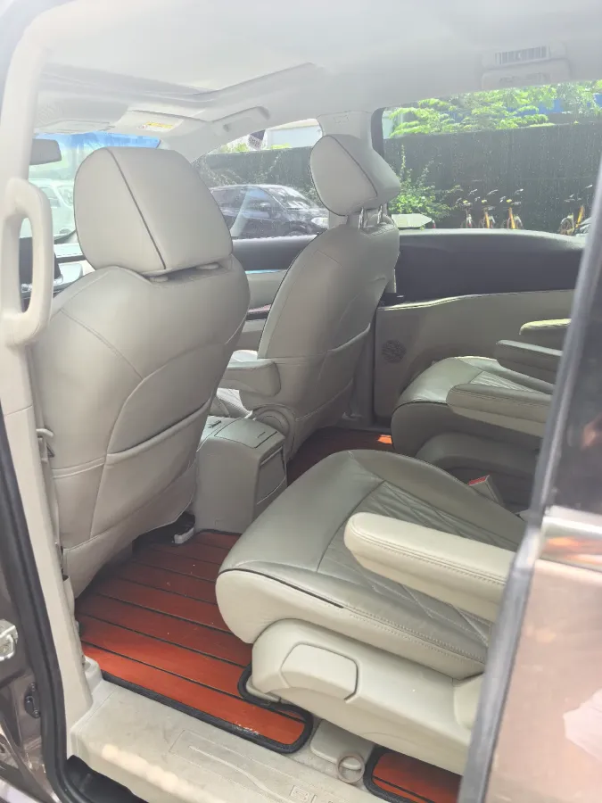 2022 Buick GL8 2.0T 237HP L4 9AT,autocango,china used car exporter,china ev exporter,chinese used car exporter,chinese used ev exporter