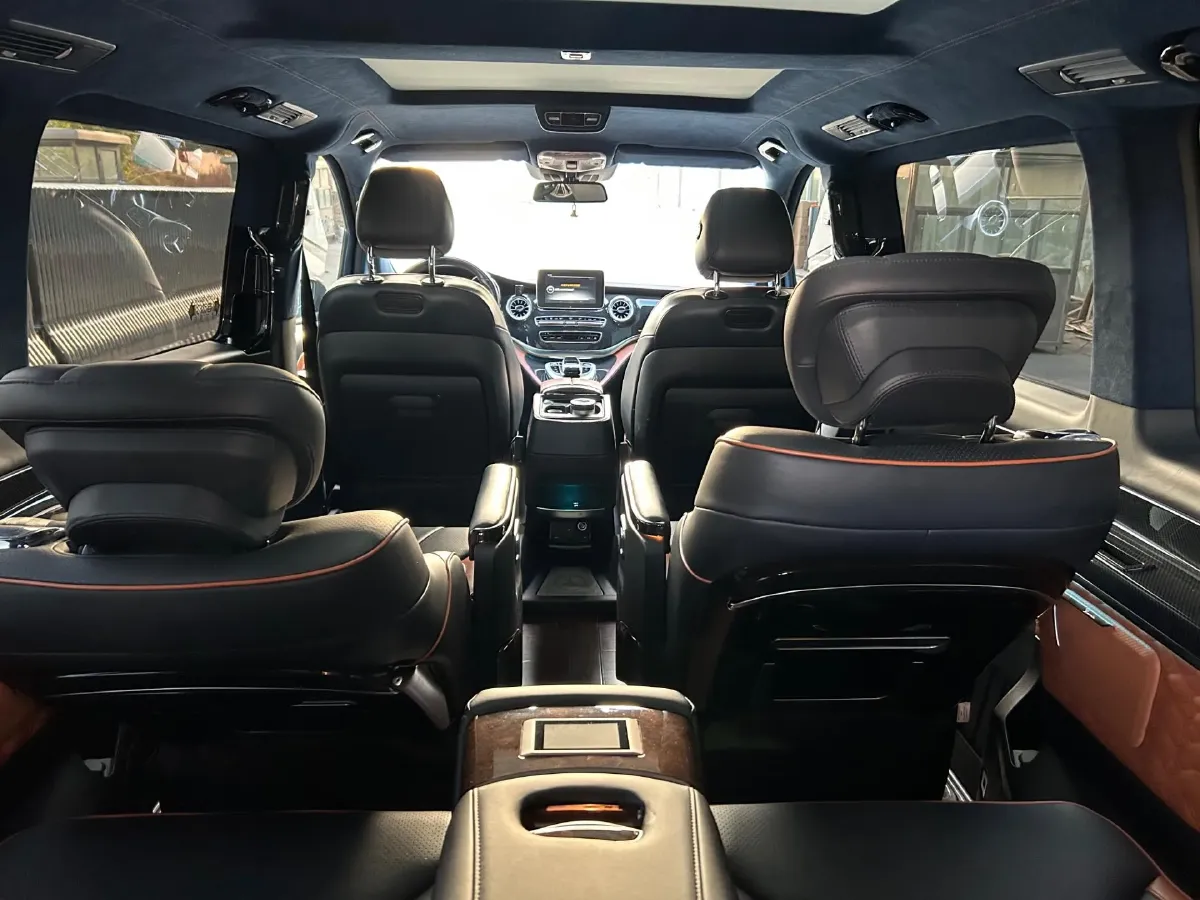 2018 Mercedes-Benz V Class 2.0T 211HP L4 7AT,autocango,china used car exporter,china ev exporter,chinese used car exporter,chinese used ev exporter