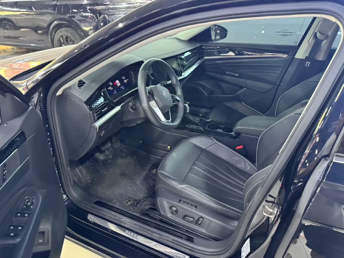2024 Volkswagen Passat 2.0T 220HP L4 7DCT,autocango,china used car exporter,china ev exporter,chinese used car exporter,chinese used ev exporter