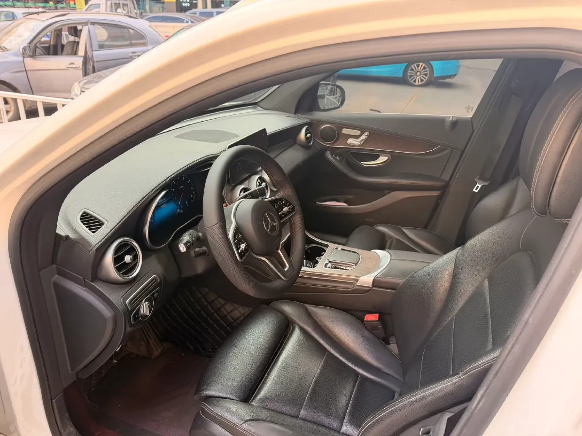 2020 Mercedes-Benz GLC Class 2.0T 258HP L4 9AT,autocango,china used car exporter,china ev exporter,chinese used car exporter,chinese used ev exporter