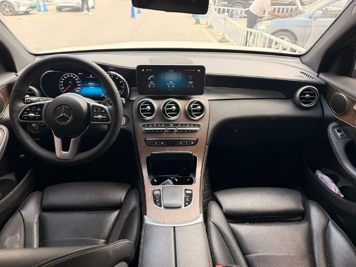2020 Mercedes-Benz GLC Class 2.0T 258HP L4 9AT,autocango,china used car exporter,china ev exporter,chinese used car exporter,chinese used ev exporter