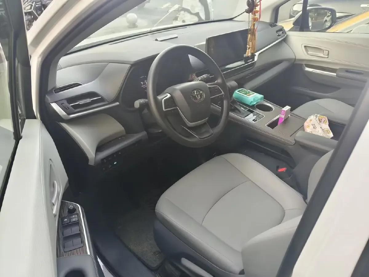 2024 Toyota Granvia 2.5L 189HP L4 E-CVT Hybrid,autocango,china used car exporter,china ev exporter,chinese used car exporter,chinese used ev exporter