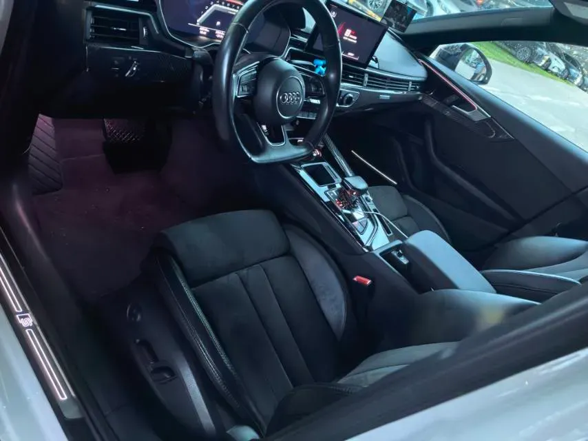 2022 Audi A4L 2.0T 252HP L4 7DCT,autocango,china used car exporter,china ev exporter,chinese used car exporter,chinese used ev exporter