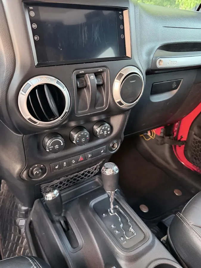 2017 Jeep Wrangler 3.6L 284HP V6 5AT,autocango,china used car exporter,china ev exporter,chinese used car exporter,chinese used ev exporter