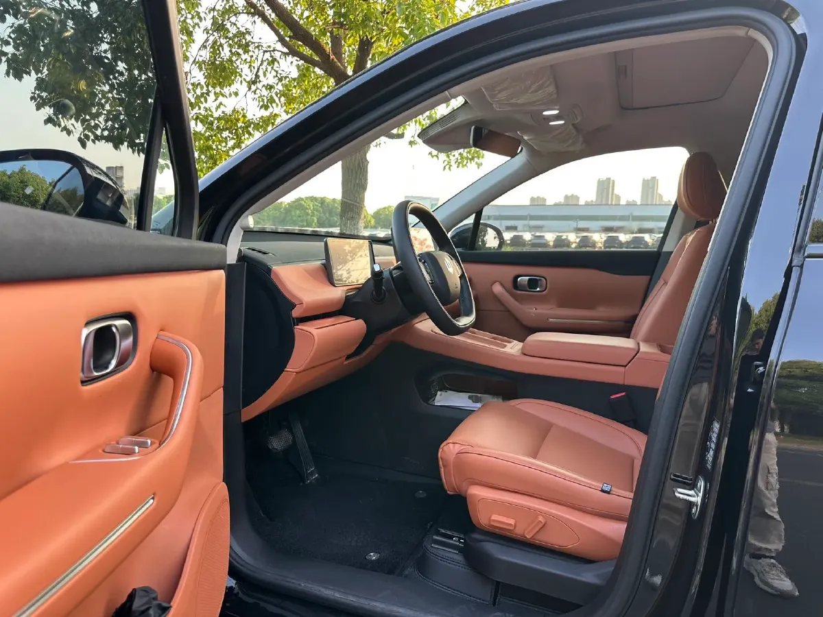 2024 Leapmotor C16 1.5L 95HP L4 REEV 28.4KWH,autocango,china used car exporter,china ev exporter,chinese used car exporter,chinese used ev exporter